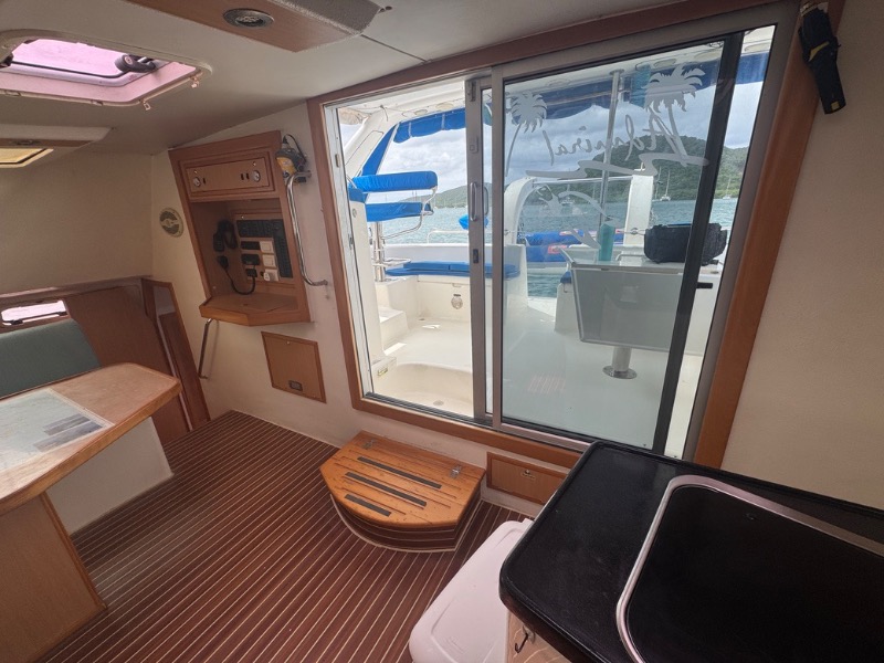 
								Grenada 2010 Admiral Yachts Admiral 38 Executive USD full									