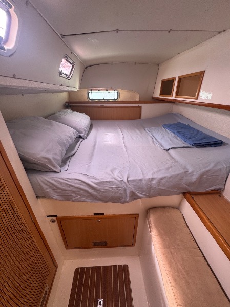 
								Grenada 2010 Admiral Yachts Admiral 38 Executive USD full									