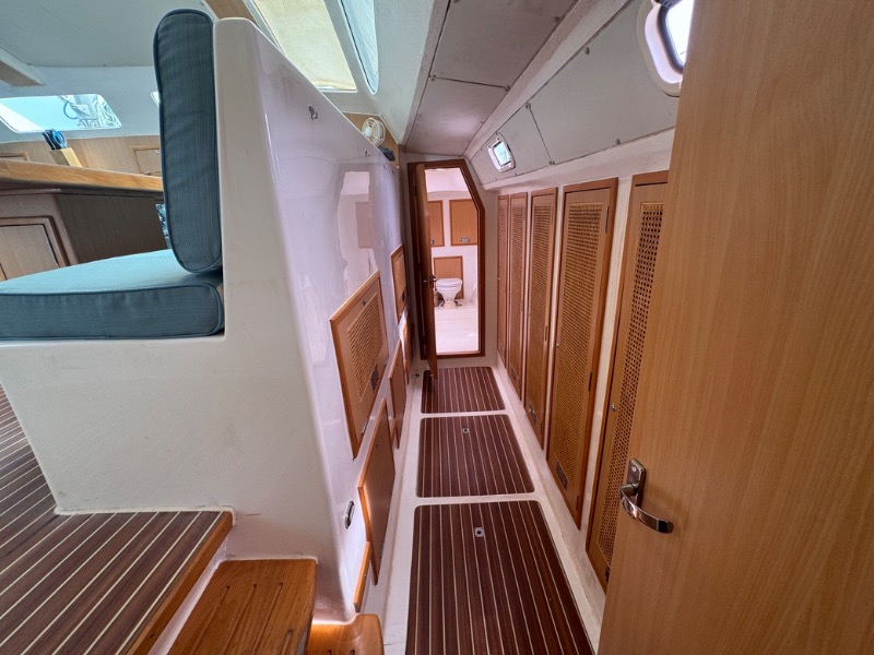 
								Grenada 2010 Admiral Yachts Admiral 38 Executive USD full									