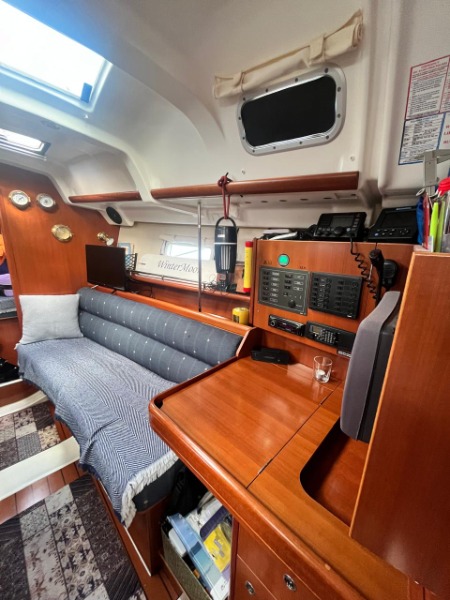 
								Spain 2006 Beneteau €euros full									