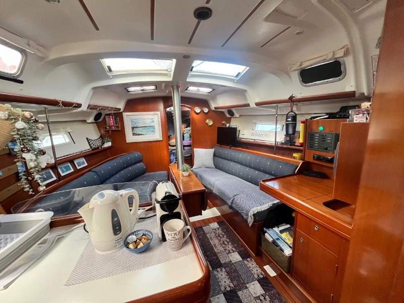 
								Spain 2006 Beneteau €euros full									