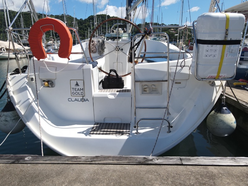 
								Grenada 2001 Beneteau Oceanis Clipper 361 USD full									