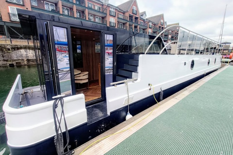 
								UK Aquarius GBP full									