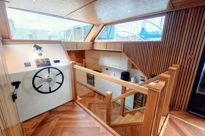 
								UK Aquarius GBP full									