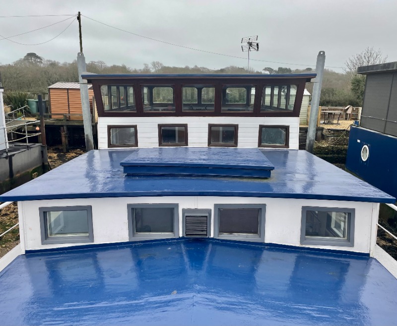
								United Kingdom The London and Rochester Trading Barge Company Houseboat Conversion GBP full									
