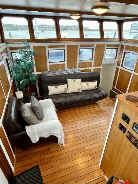 
								United Kingdom The London and Rochester Trading Barge Company Houseboat Conversion GBP full									