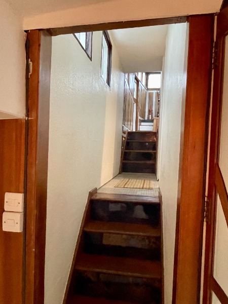 
								United Kingdom The London and Rochester Trading Barge Company Houseboat Conversion GBP full									