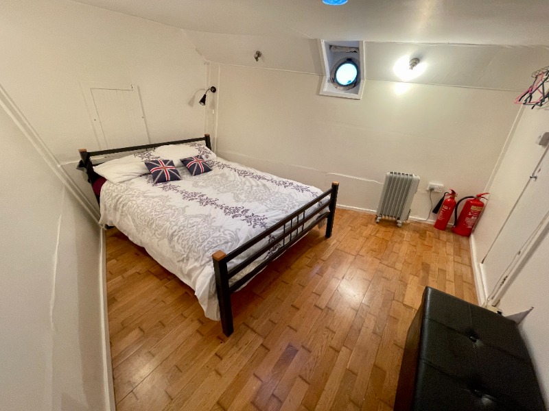 United Kingdom The London and Rochester Trading Barge Company Houseboat Conversion GBP