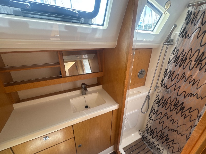 
								Grenada Bavaria VISION 46 USD full									